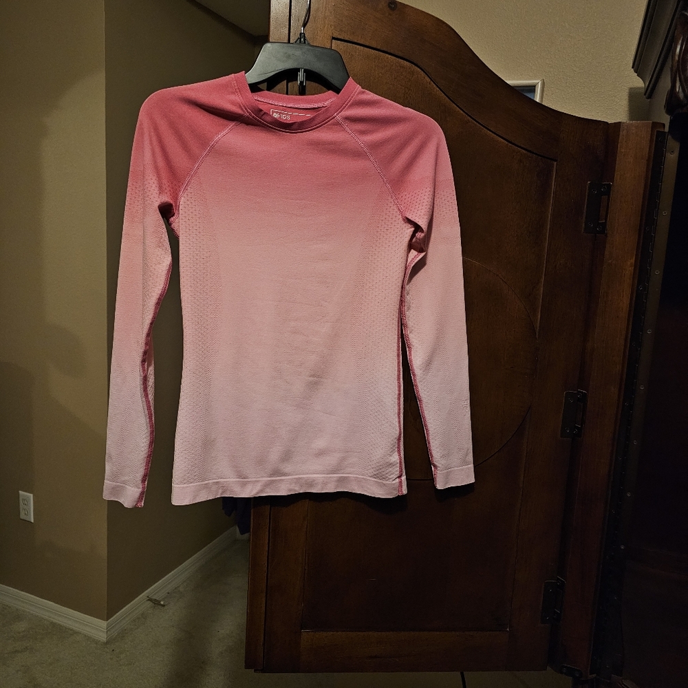 Figs F'ing Pink Scrub Set - Picture 4 of 5